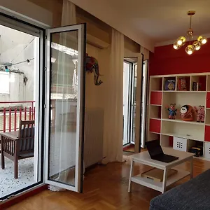 κάντε κράτηση εδώ